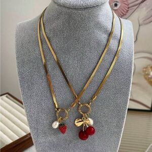 Strawberry necklace N1330